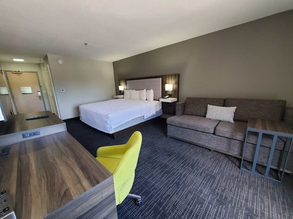 Фото Hampton Inn Olathe