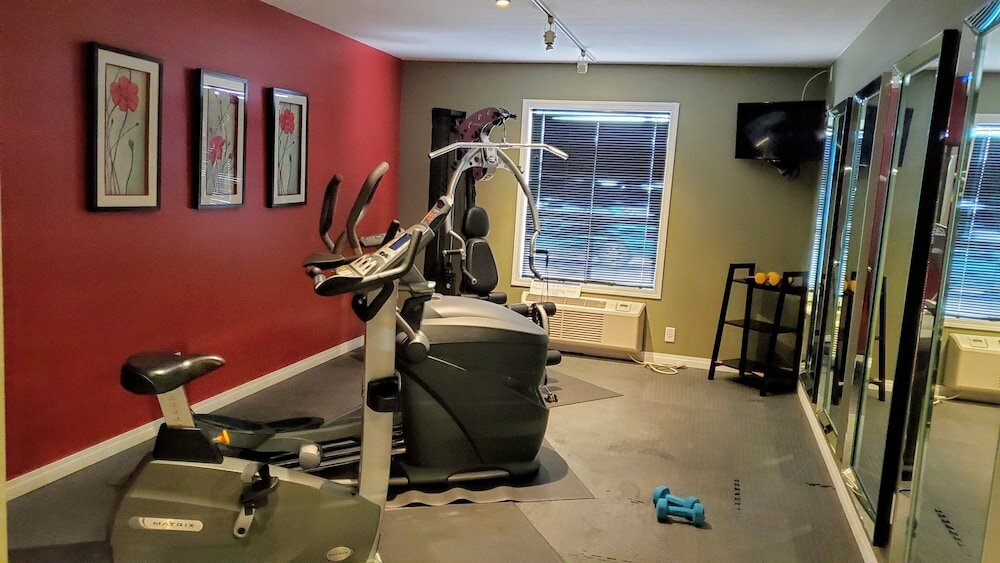 Фото Travelodge by Wyndham Stony Plain