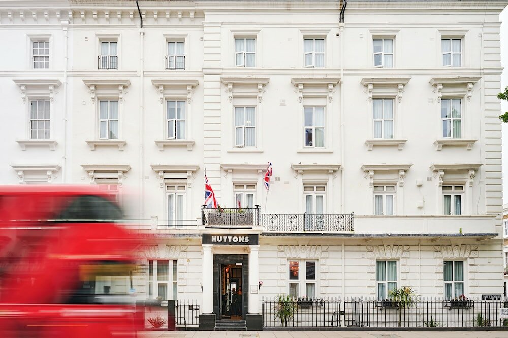 Фото Huttons Hotel