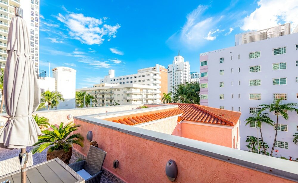 Фото Secret Garden Miami Beach