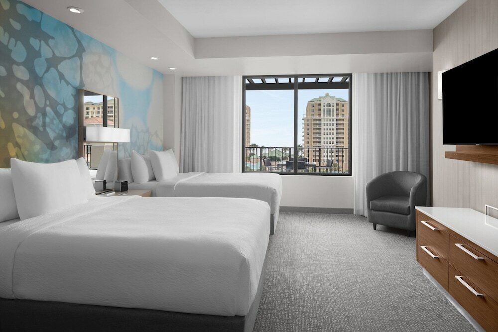 Фото Courtyard by Marriott Clearwater Beach