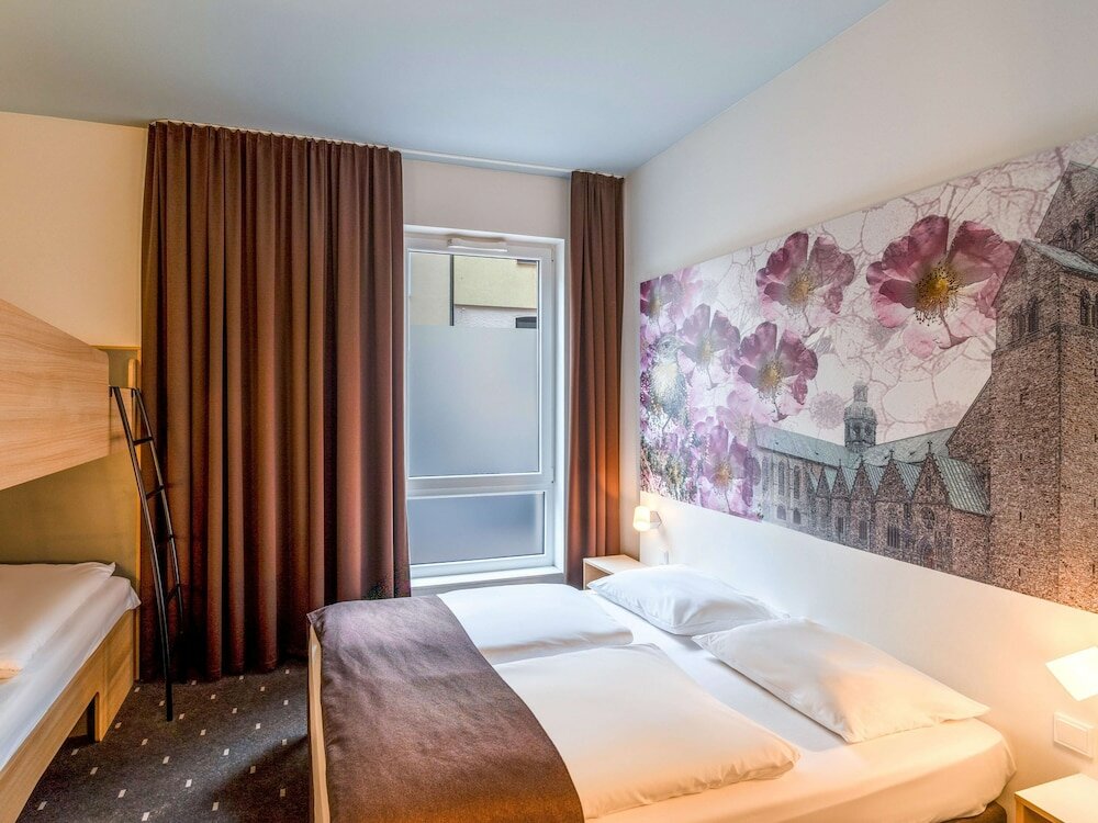 Фото B&b Hotel Hildesheim