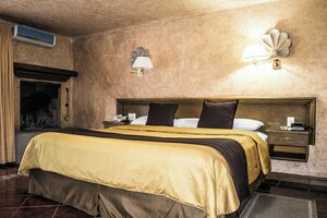 Hotel Casa de La Loma (Michoacán, Morelia), hotel