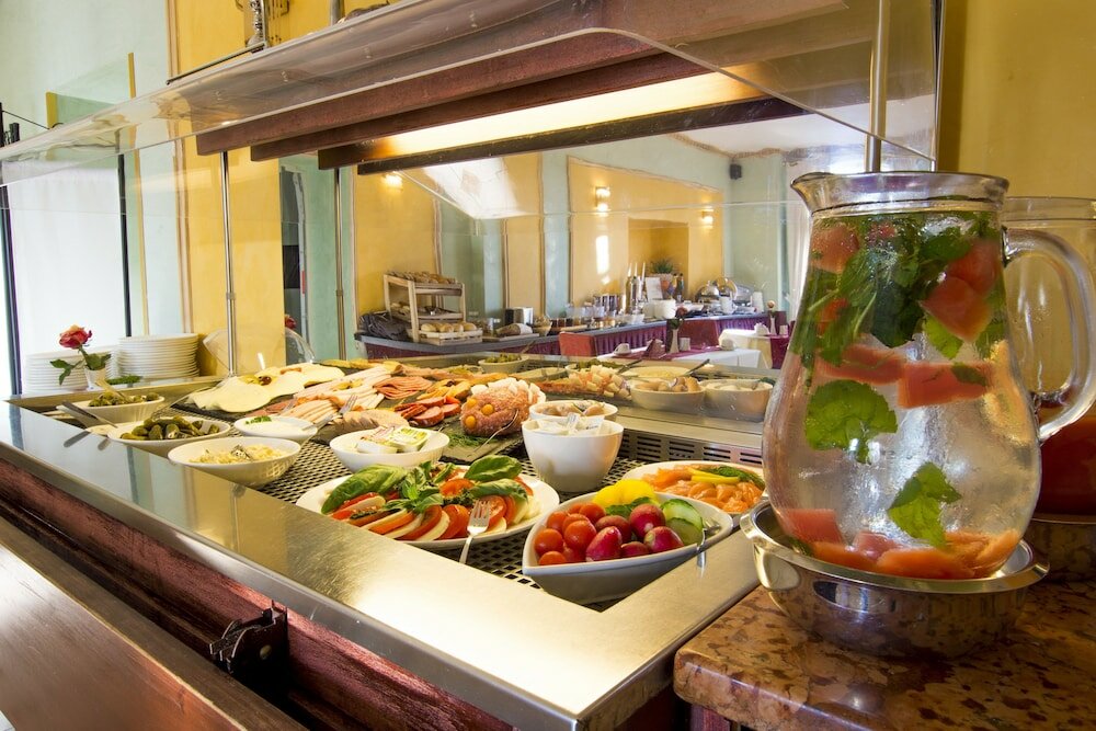 Фото Hotel am Luisenplatz