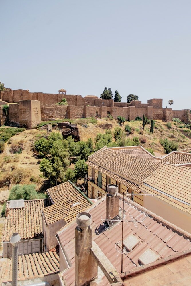 Фото Alcazaba Premium Hostel