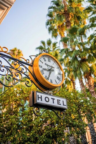 Внешний вид отеля Elegance East Hotel в Муратпаше, фото 2