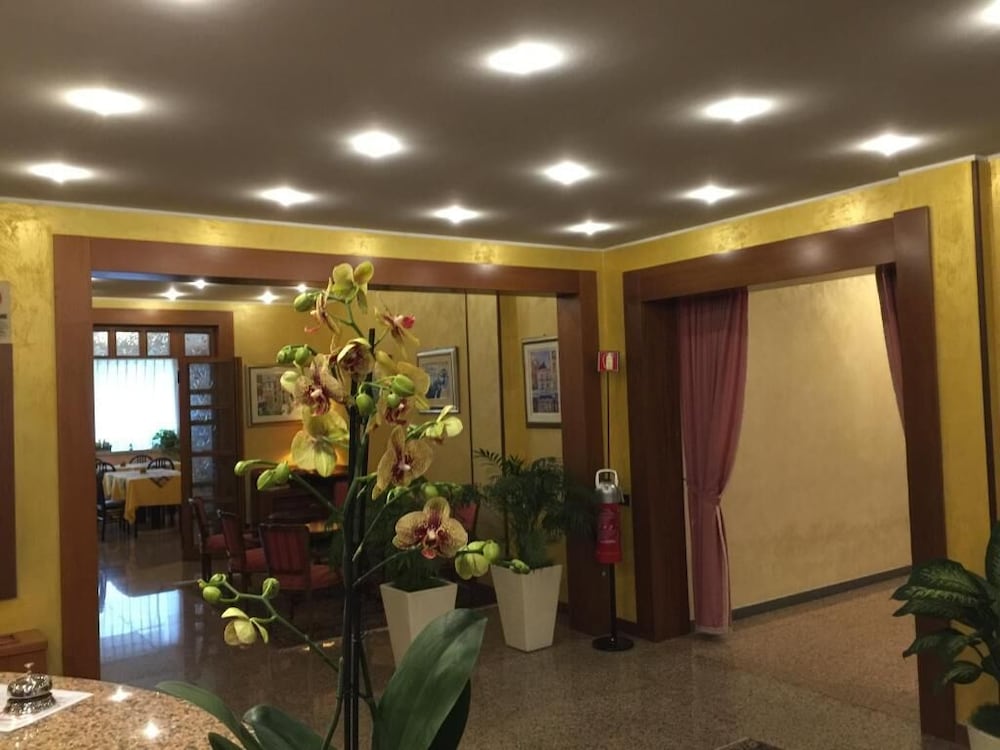 Фото Hotel Garden