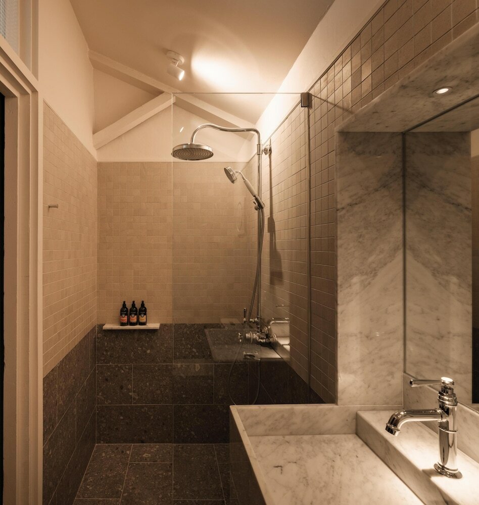 Фото Noordin Mews