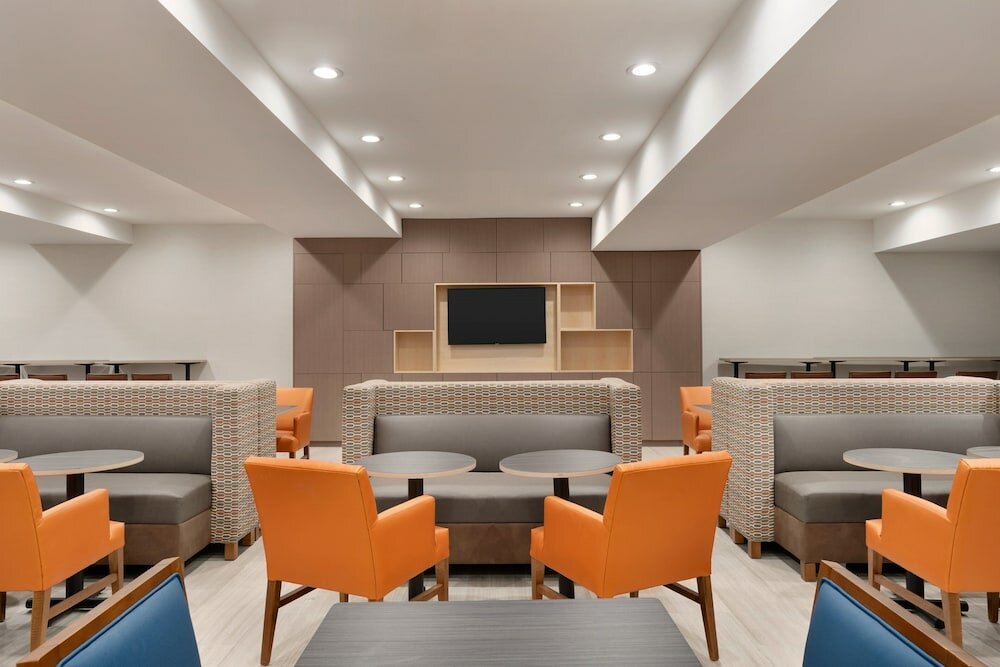 Фото Holiday Inn Express Jamaica - JFK AirTrain - NYC