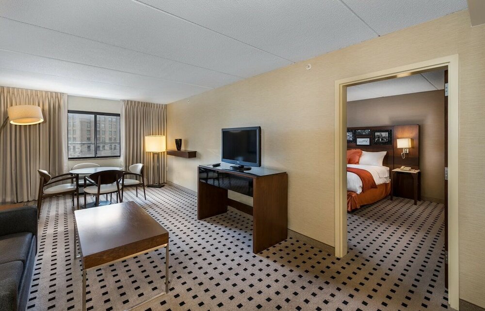 Фото Delta Hotels by Marriott Utica