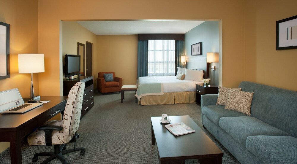 Фото Wingate by Wyndham Regina