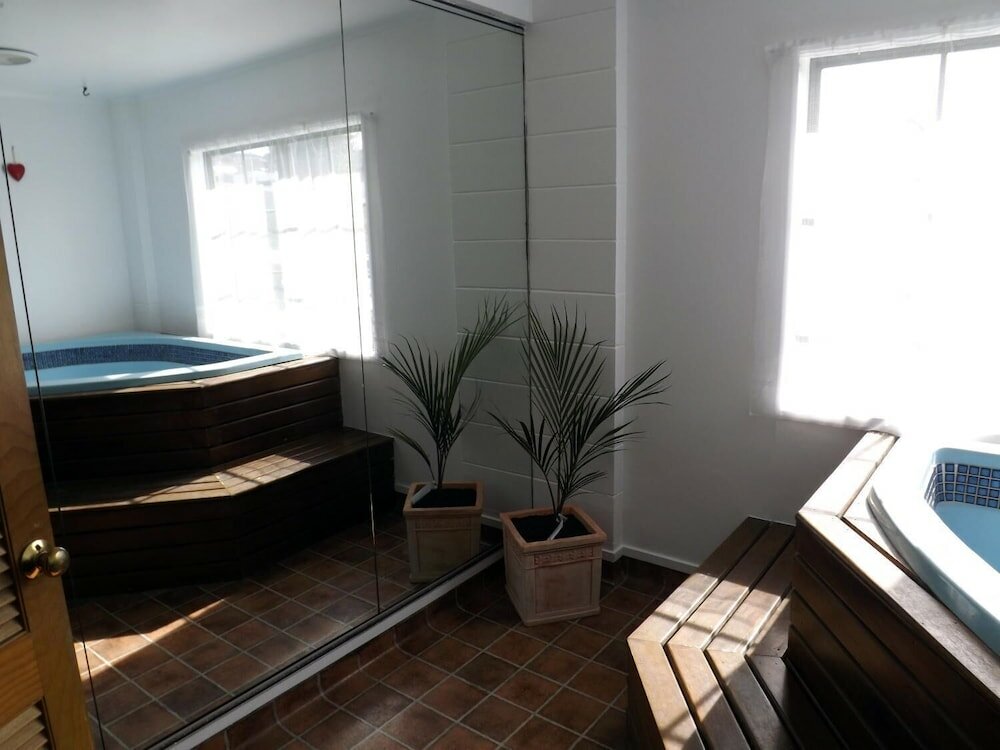 Фото Karaka Tree Motel