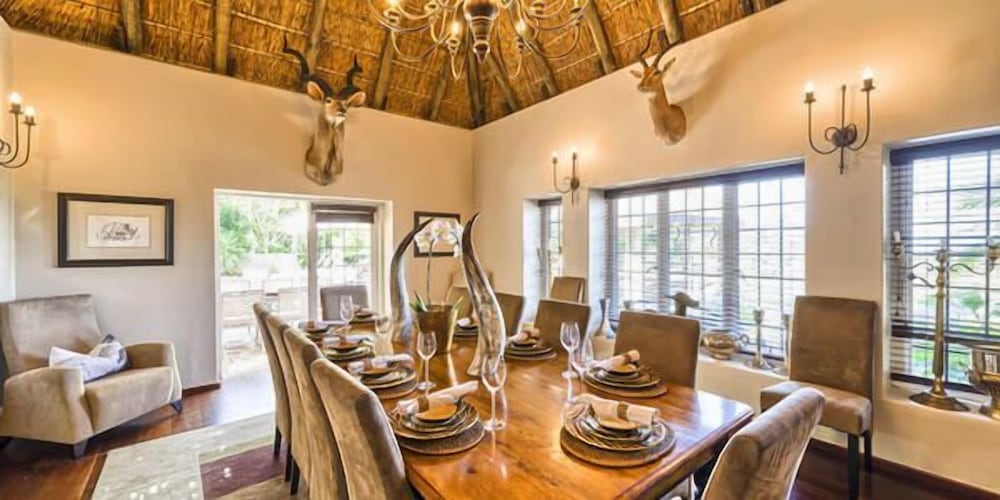 Фото Ikhaya Safari Lodge