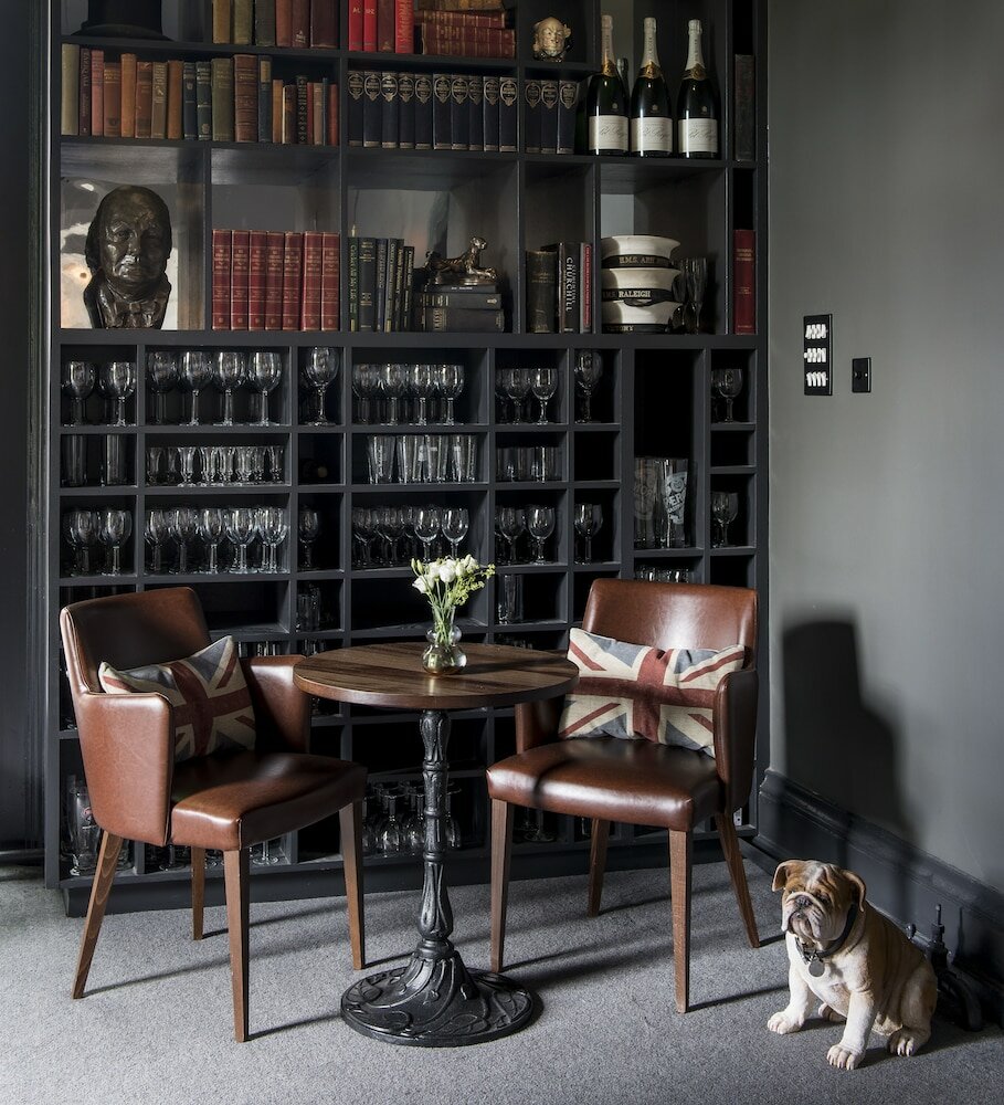 Фото The Churchill Hotel