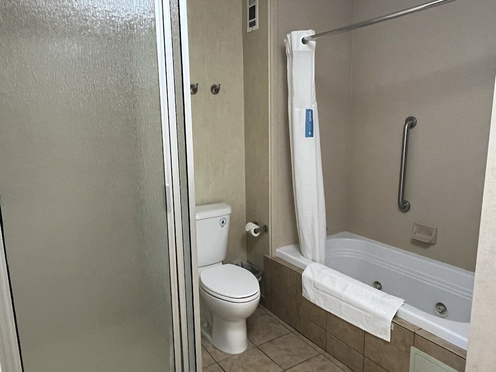 Фото Hampton Inn & Suites Barstow