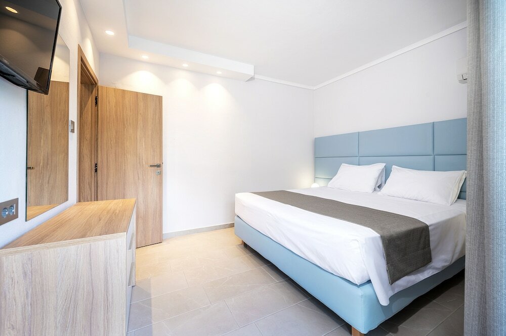 Фото Poseidon Hotel and Apartments