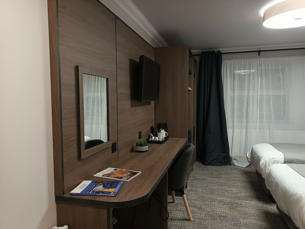 Фото The Corn Mill Lodge Hotel