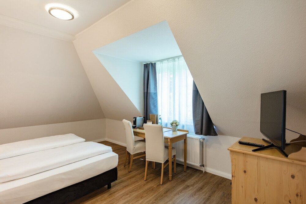 Фото Hotel Zum Zeppelin