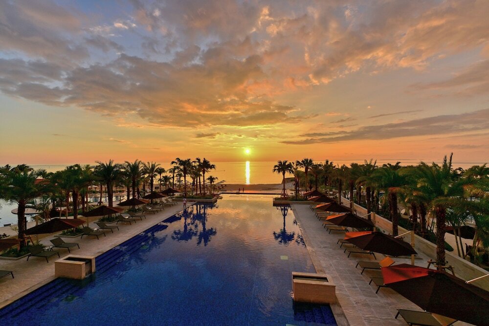 Фото Ryukyu Hotel & Resort Nashiro Beach