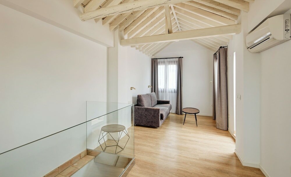 Фото Sercotel Granada Suites