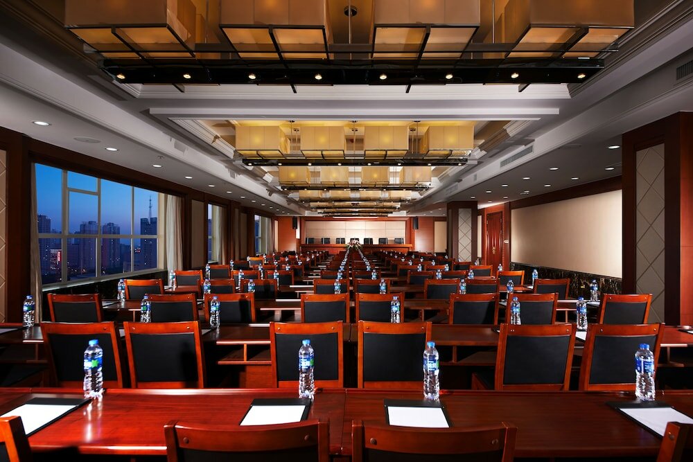 Фото Holiday Inn Express Luoyang City Center