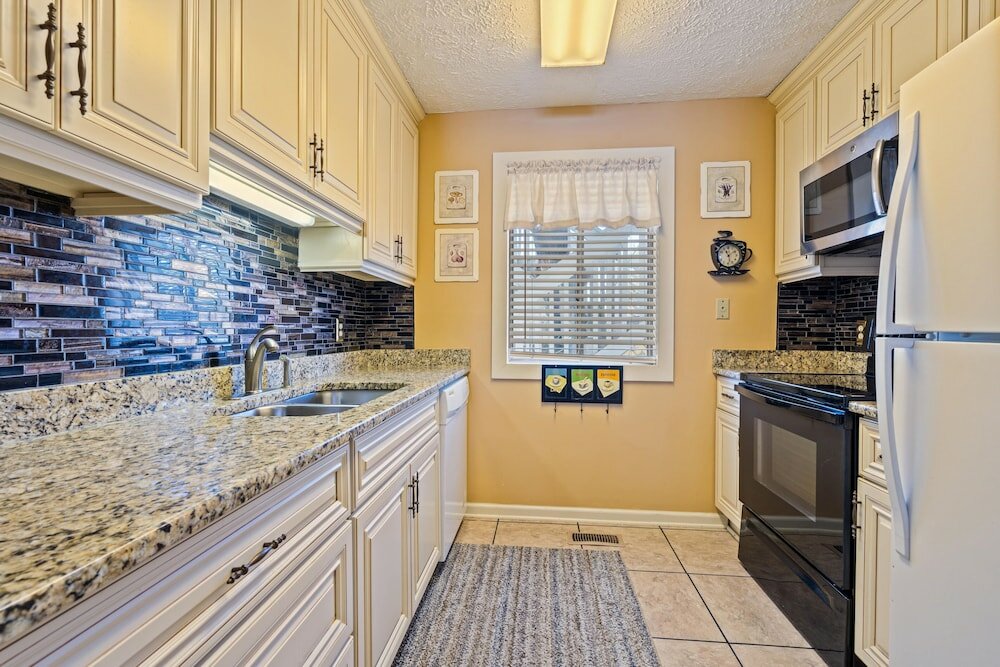 Фото The Caravelle Resort