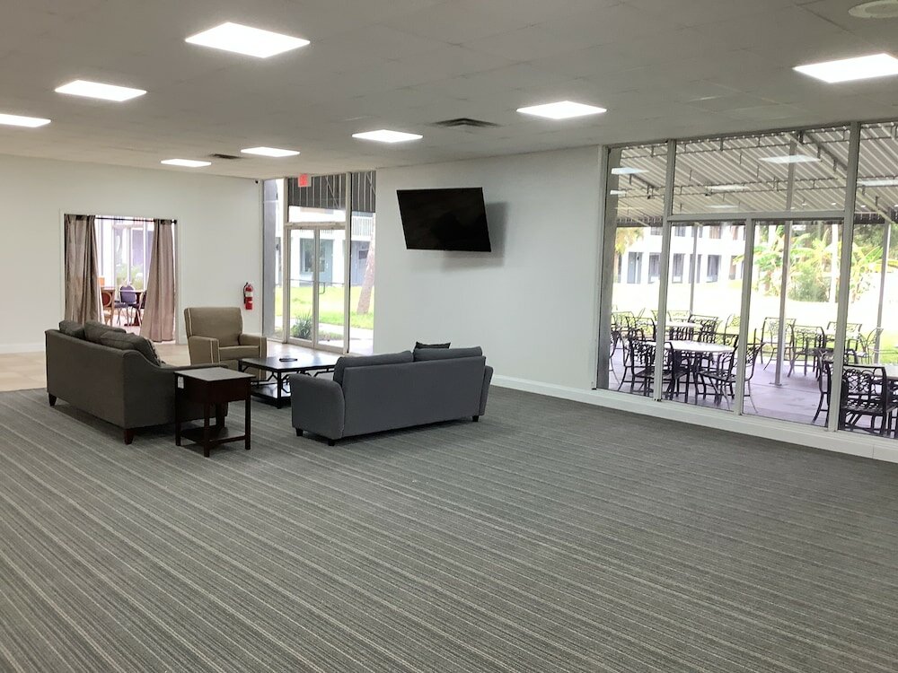 Фото The Heritage Park Inn