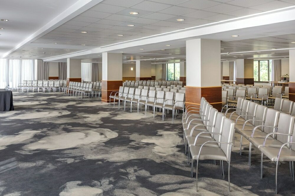 Фото Sana Metropolitan Hotel