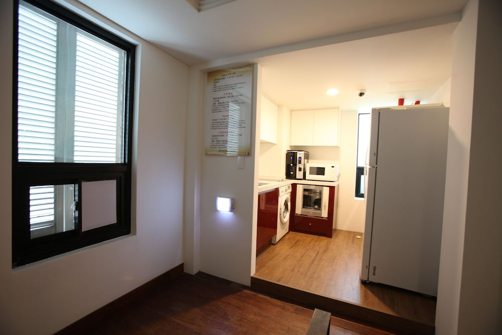 Фото Myeongdong Mom House