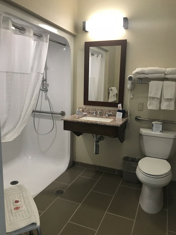 Фото Comfort Inn Ellsworth - Bar Harbor