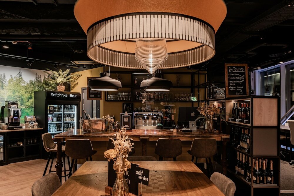 Фото Capsule Hotel - Alpine Garden Zurich Airport