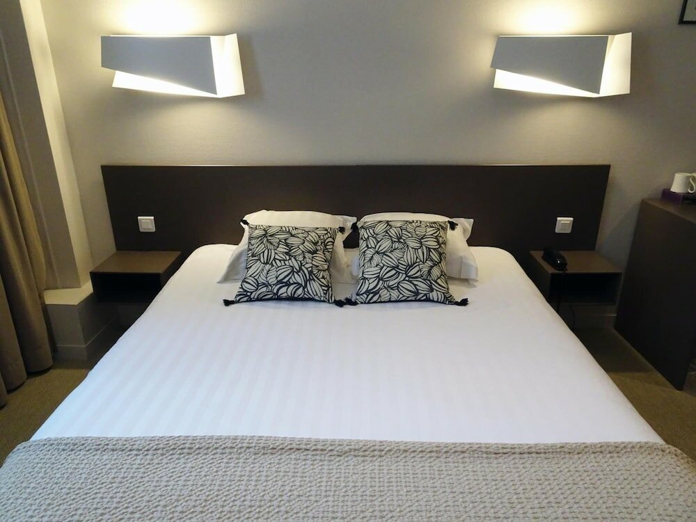 Фото Hotel Le Sevigne Rennes