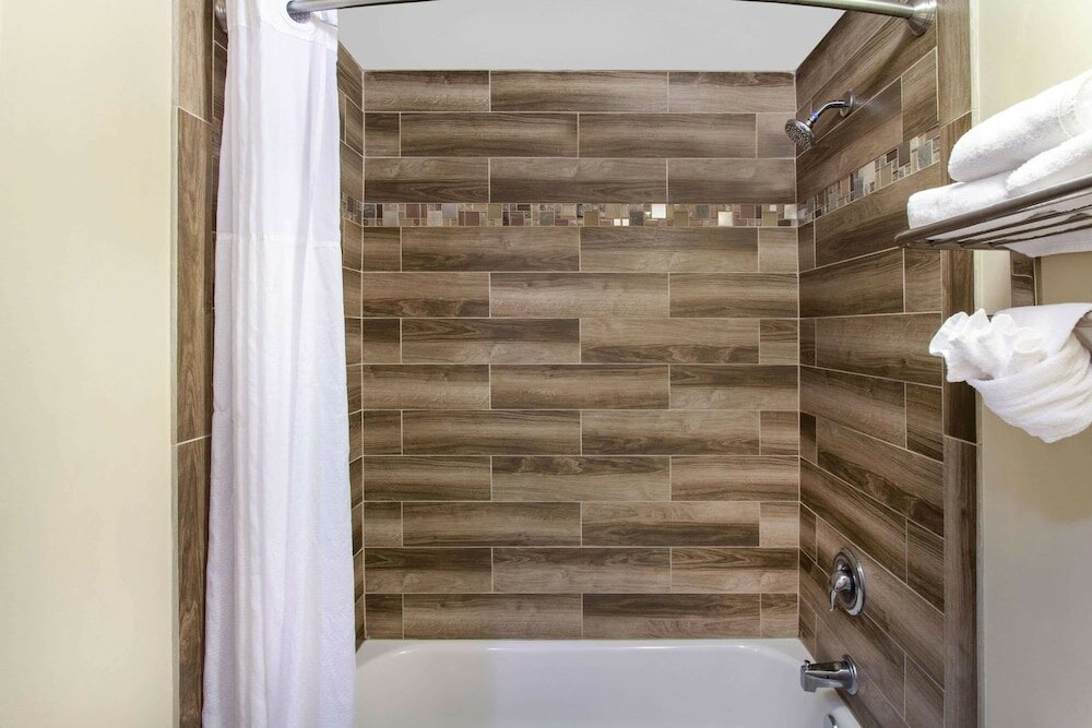 Фото Baymont by Wyndham Jacksonville/Butler Blvd