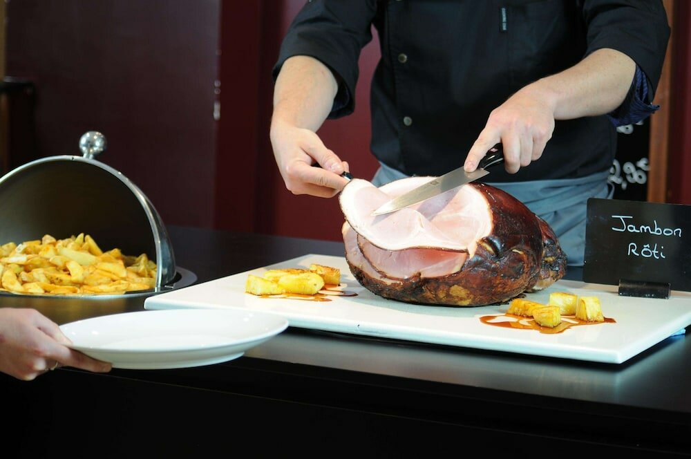 Фото Hôtel Campanile Lyon Ouest - Tassin