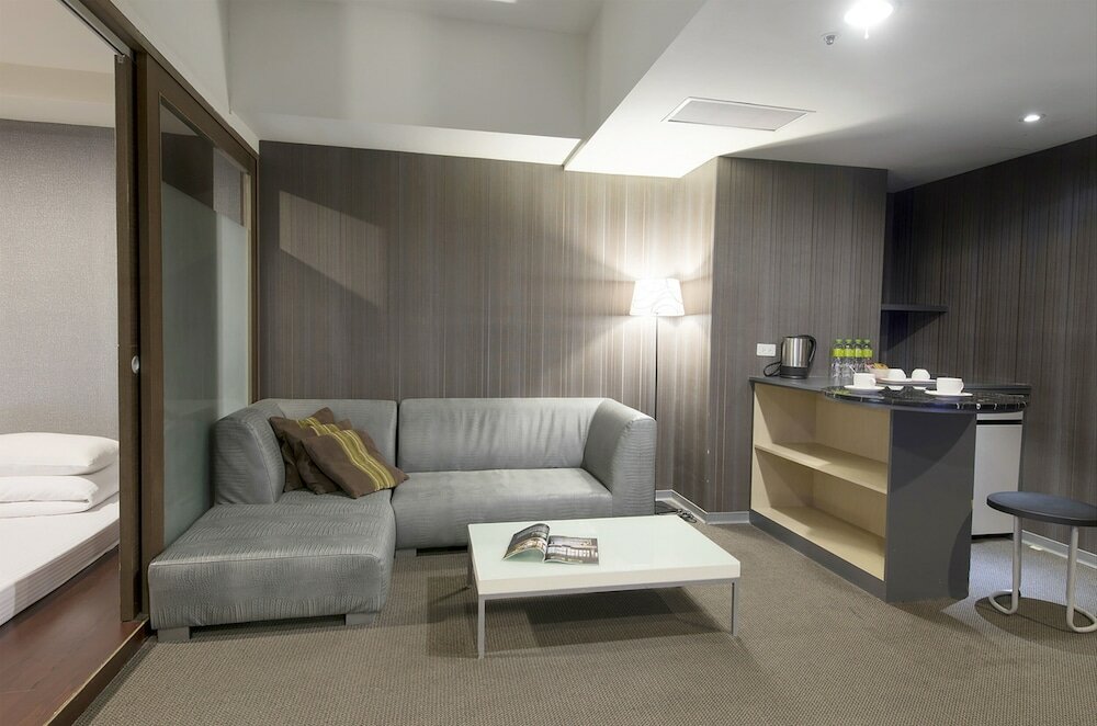 Фото The Galerie Hotel
