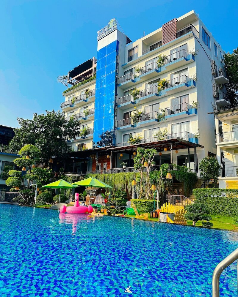 Фото отеля 1