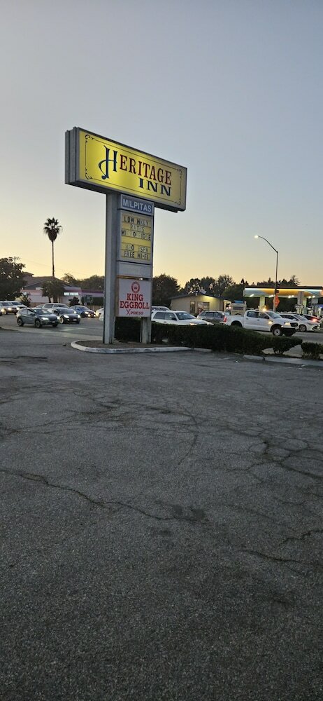 Фото Heritage Inn