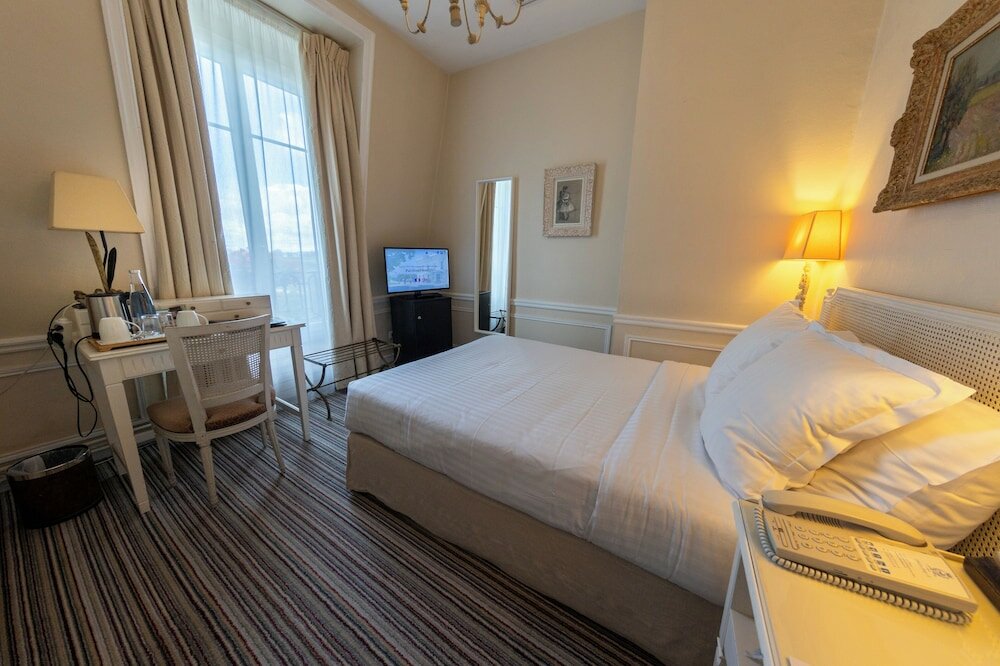 Фото Pavillon Henri IV