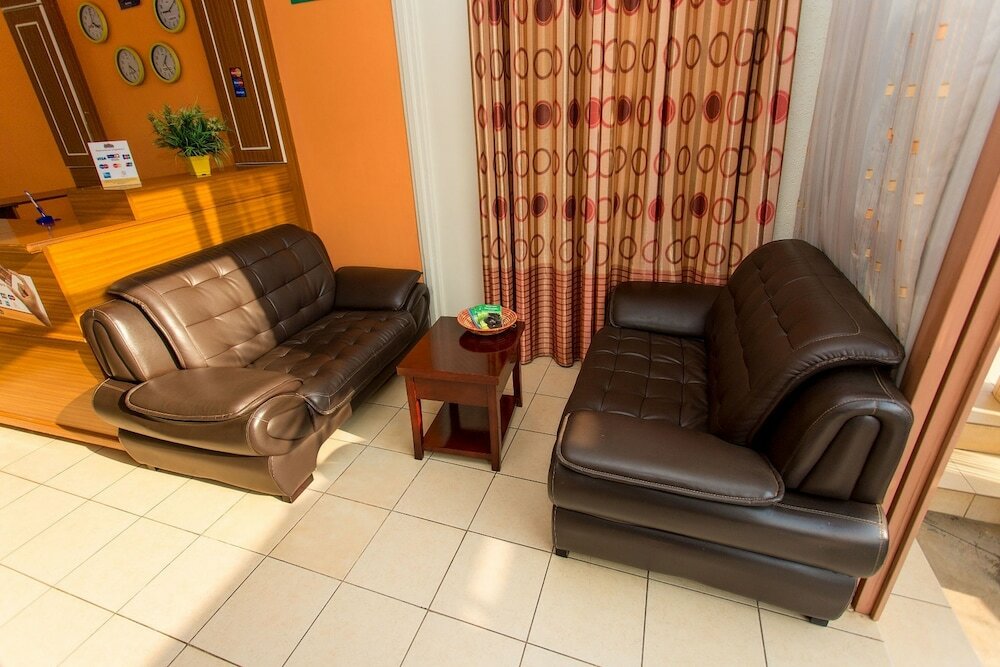 Фото Quiet Haven Hotel