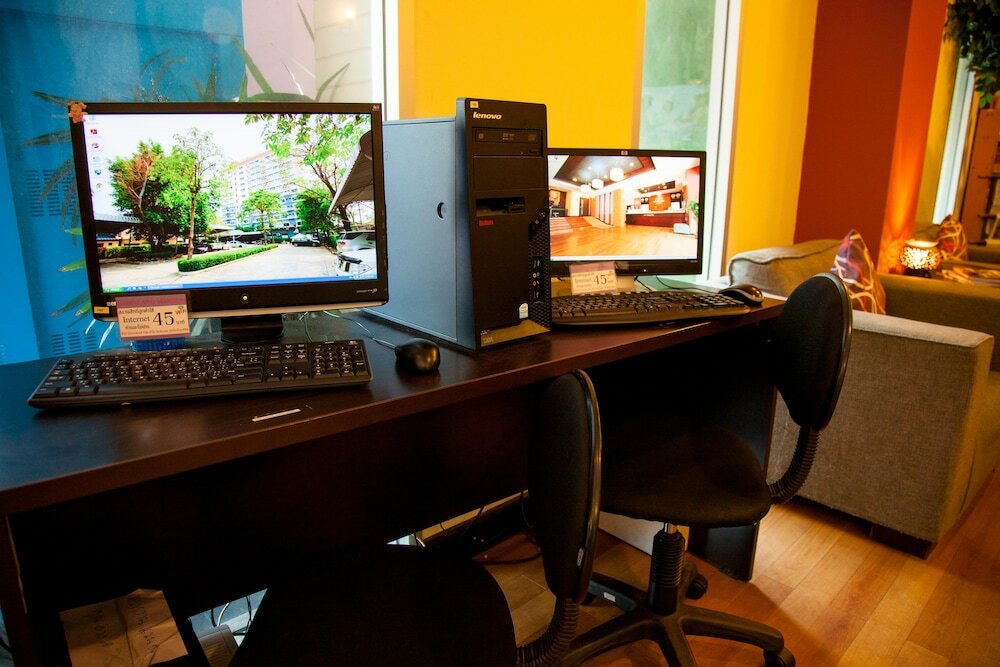 Фото Happyland Mansion