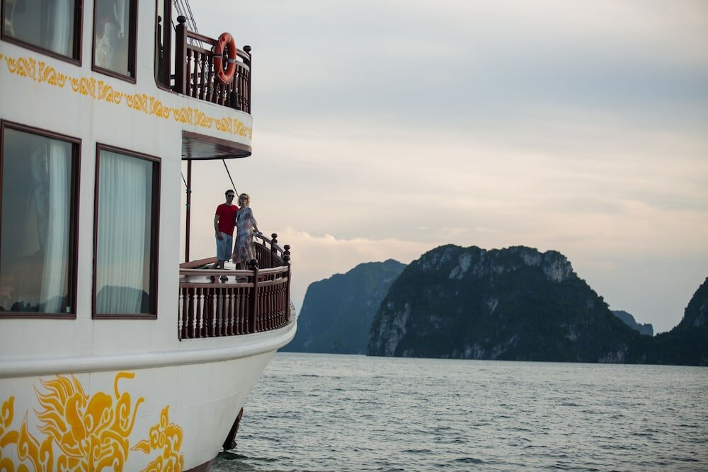 Фото Emperor Cruise Ha Long