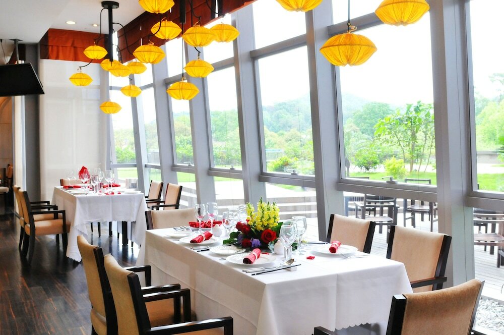 Фото Guangzhou Baiyun International Convention Center LN Dongfang Hotel