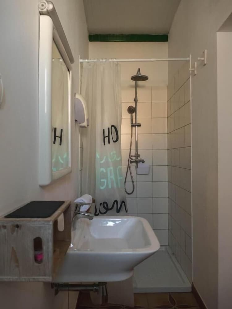 Фото Hostal Cling 43