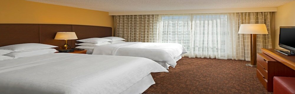 Фото Four Points by Sheraton Suites Tampa Airport Westshore