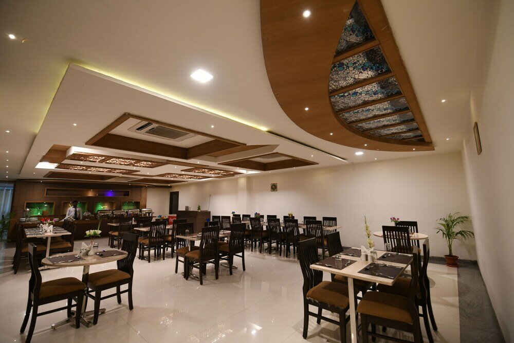 Фото Hotel Jataka Inn