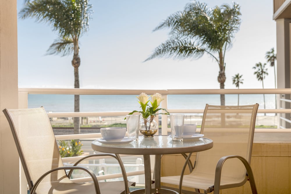 Фото Beachfront Inn and Suites at Dana Point