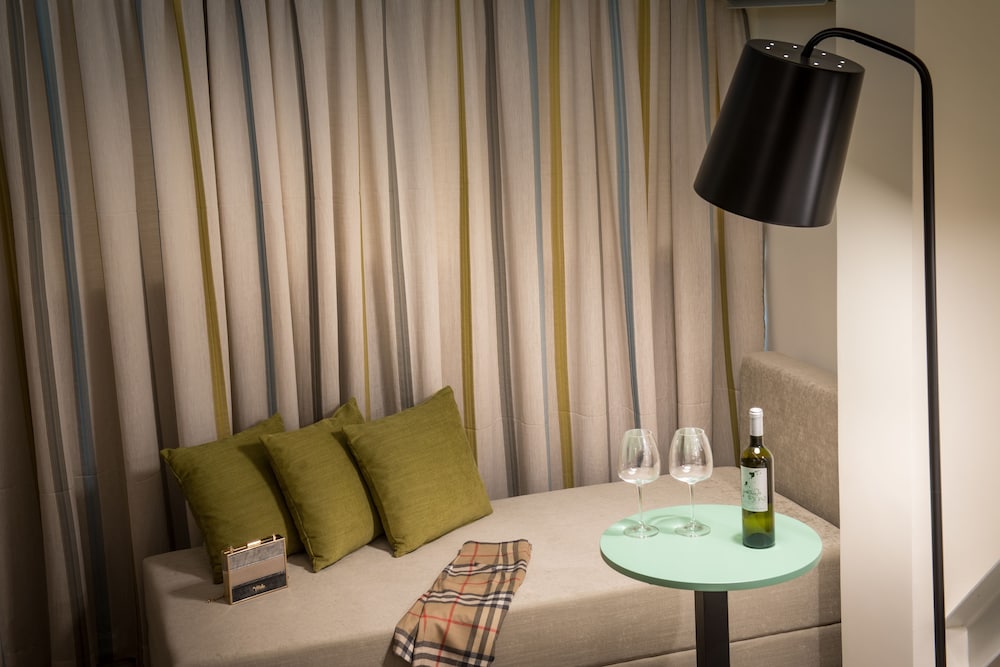 Фото Infinity City Boutique Hotel