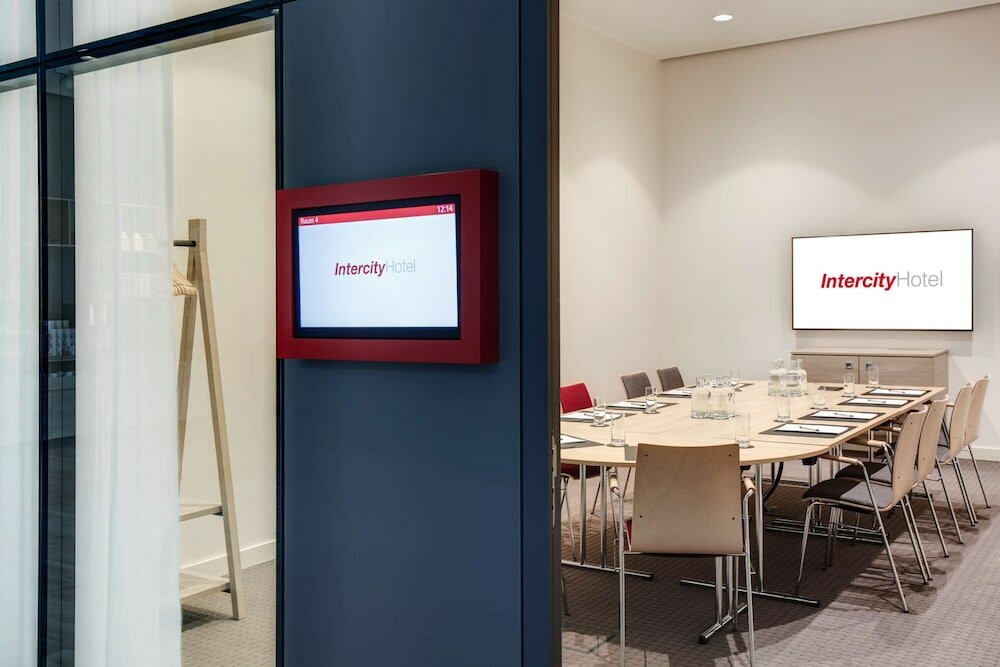 Фото IntercityHotel Frankfurt Hauptbahnhof Süd