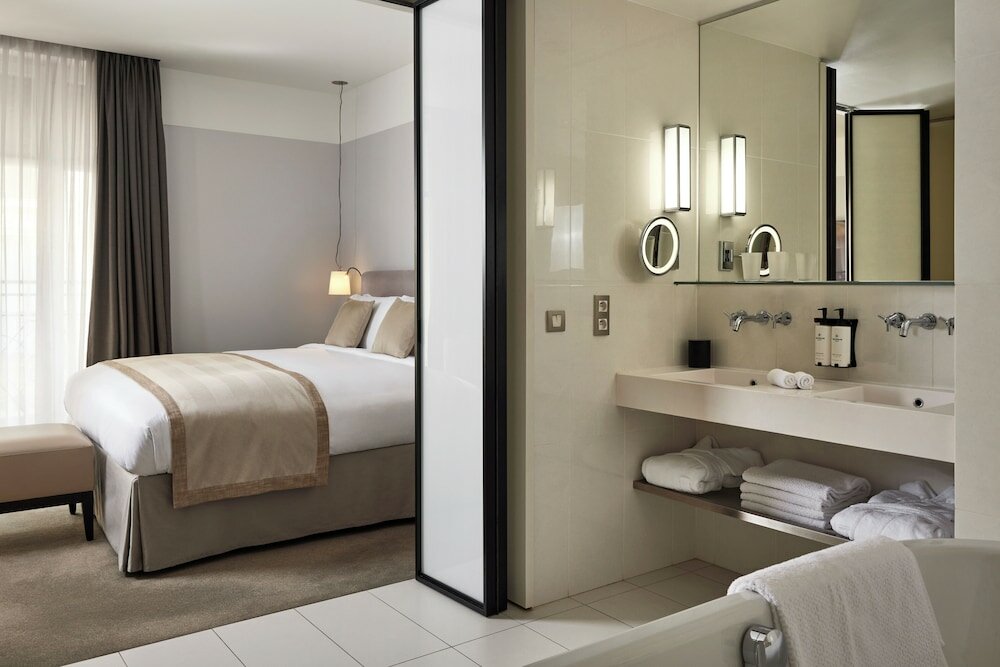 Фото Sofitel Paris Arc de Triomphe Hotel