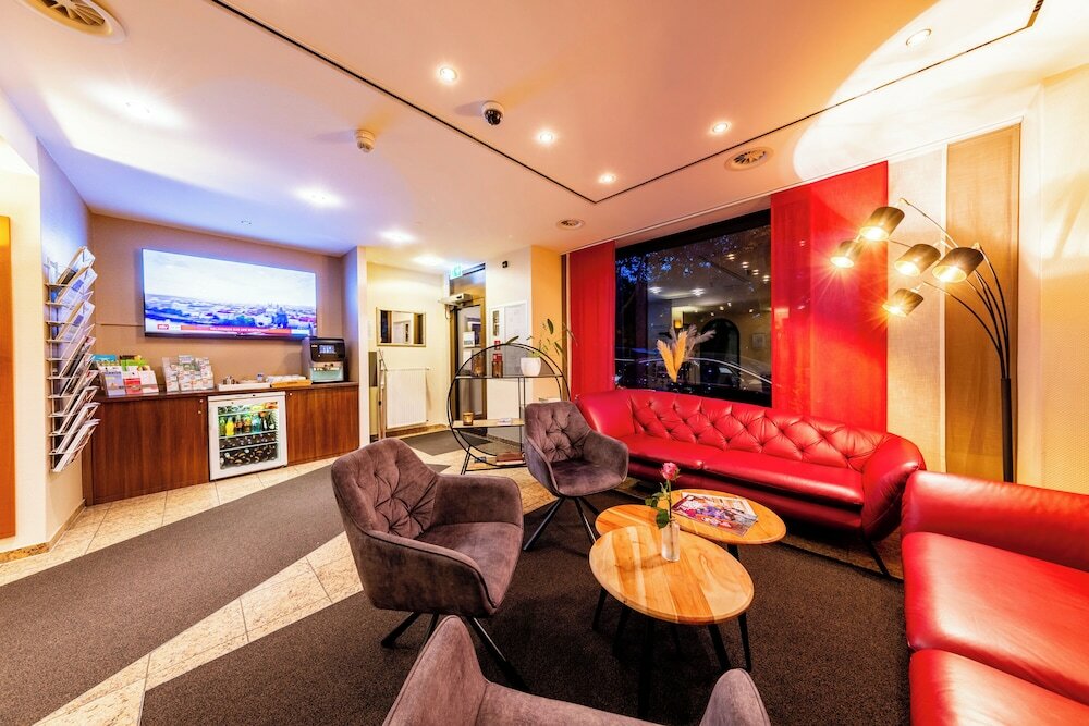 Фото Maingau Hotel